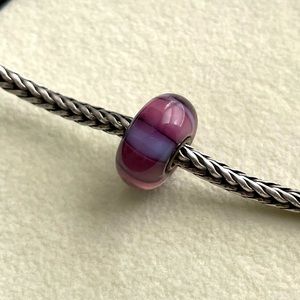 Authentic “purple stripe” Trollbead